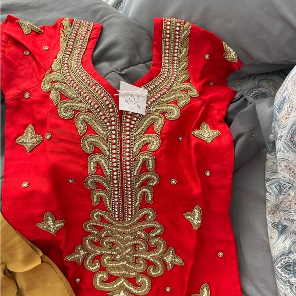 Red and Gold Embroidered Indian Suit with Dupatta - Picture 2 of 4